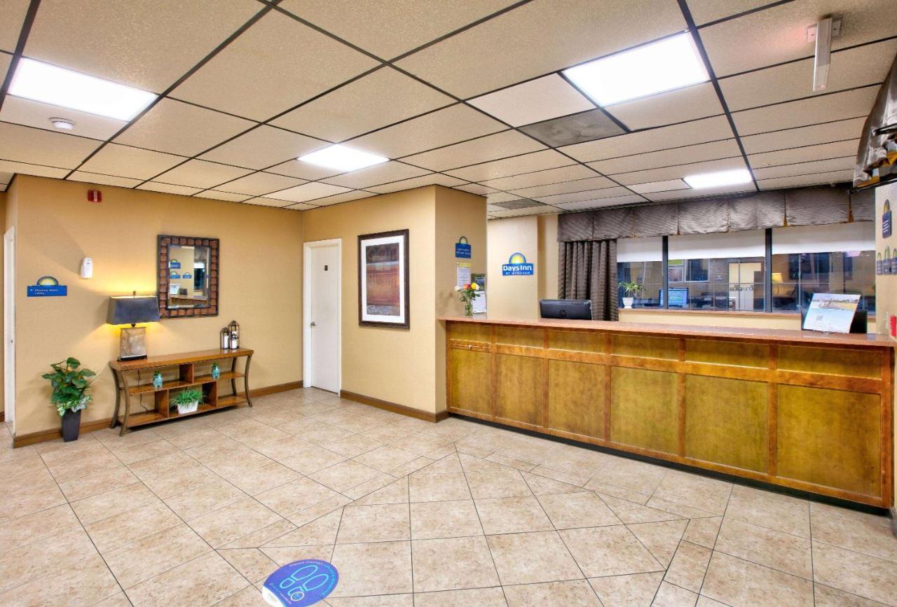 Days Inn By Wyndham Batesville Exterior foto